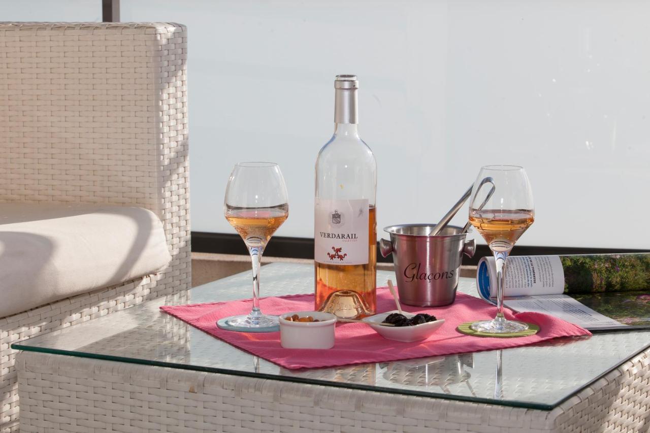 Hotel Baptistin Le Lavandou Zewnętrze zdjęcie