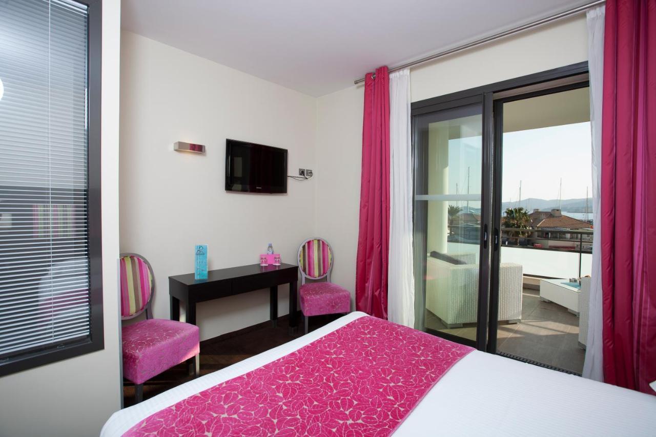 Hotel Baptistin Le Lavandou Zewnętrze zdjęcie