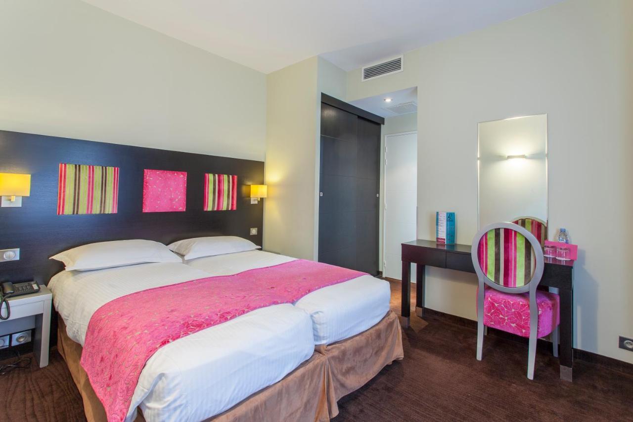 Hotel Baptistin Le Lavandou Zewnętrze zdjęcie