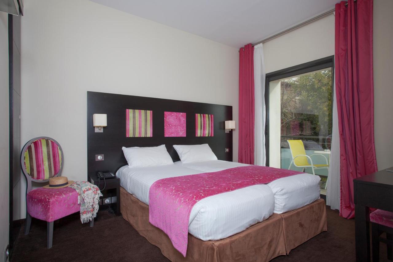 Hotel Baptistin Le Lavandou Zewnętrze zdjęcie