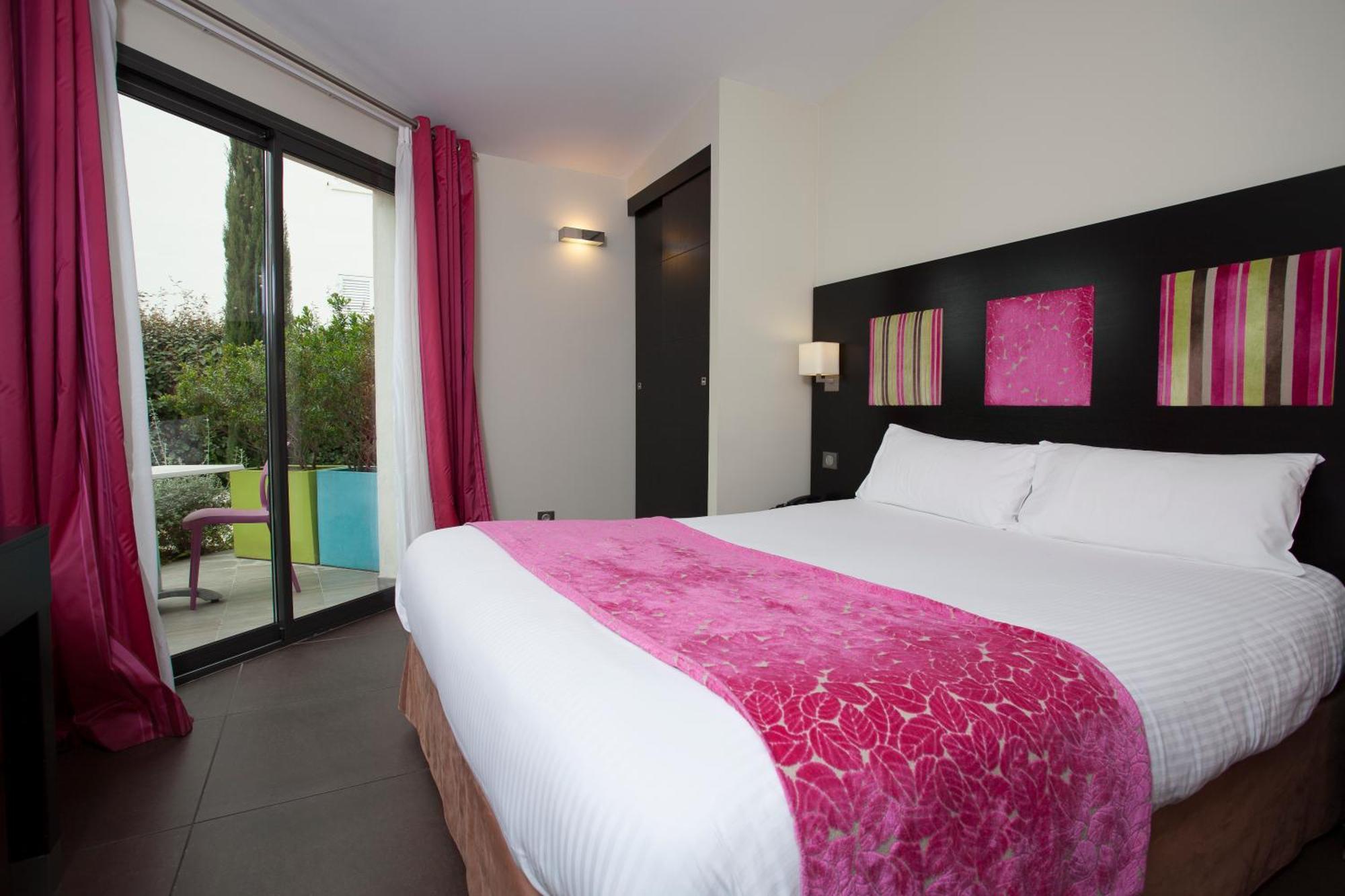 Hotel Baptistin Le Lavandou Zewnętrze zdjęcie