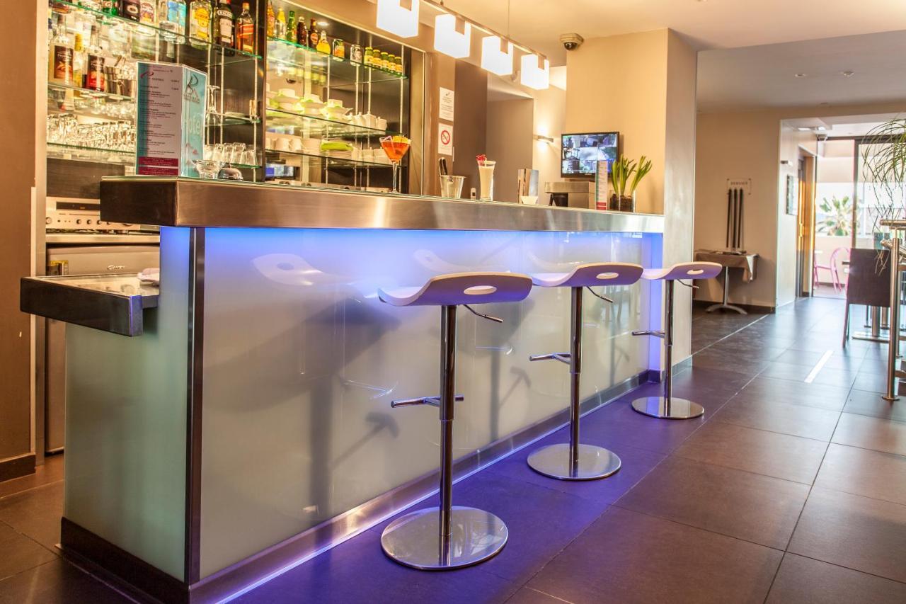 Hotel Baptistin Le Lavandou Zewnętrze zdjęcie