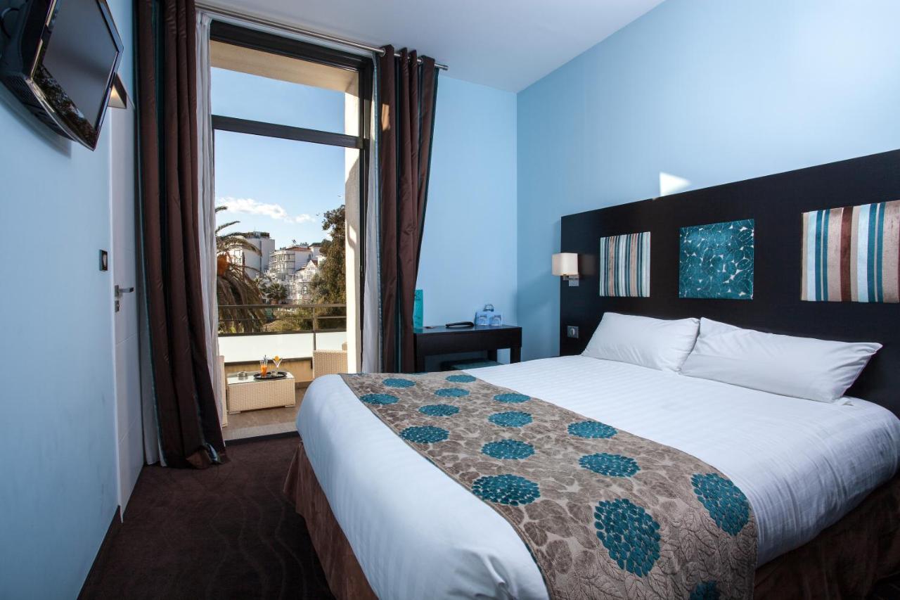 Hotel Baptistin Le Lavandou Zewnętrze zdjęcie
